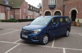 Vauxhall Combo Life XL, front static 2